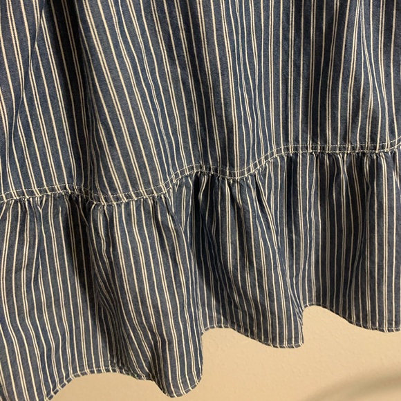 Beautiful dress size xL in kids fits me and I am size small:) in woman’s - Picture 4 of 4